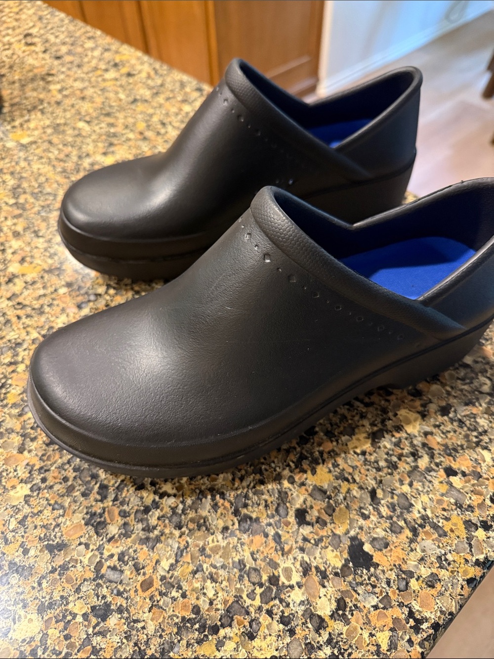 Shoes For Crews Black Slip-Resistant Work Shoe Sole (W8)